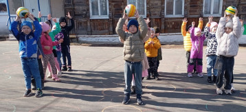 Физкультура на свежем воздухе Физкультура на свежем воздухе.