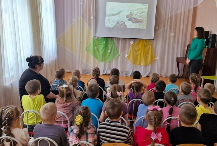 Формируем базовые знания деток о профессиях малой родины Формируем базовые знания деток о профессиях малой родины.